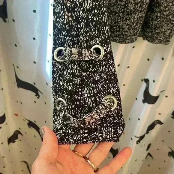 Guess sweater - Picture 3 of 4